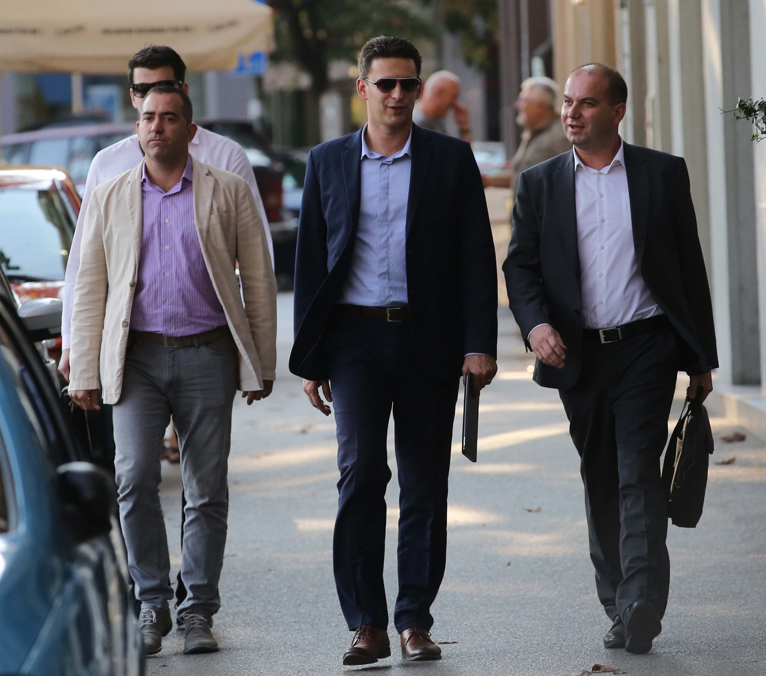 Pregovori HDZ-a i Mosta u središnjici HDZ-a. Na fotografiji Božo Petrov, Miroslav Šimić. foto HINA / Lana SLIVAR DOMINIĆ H20160913011321